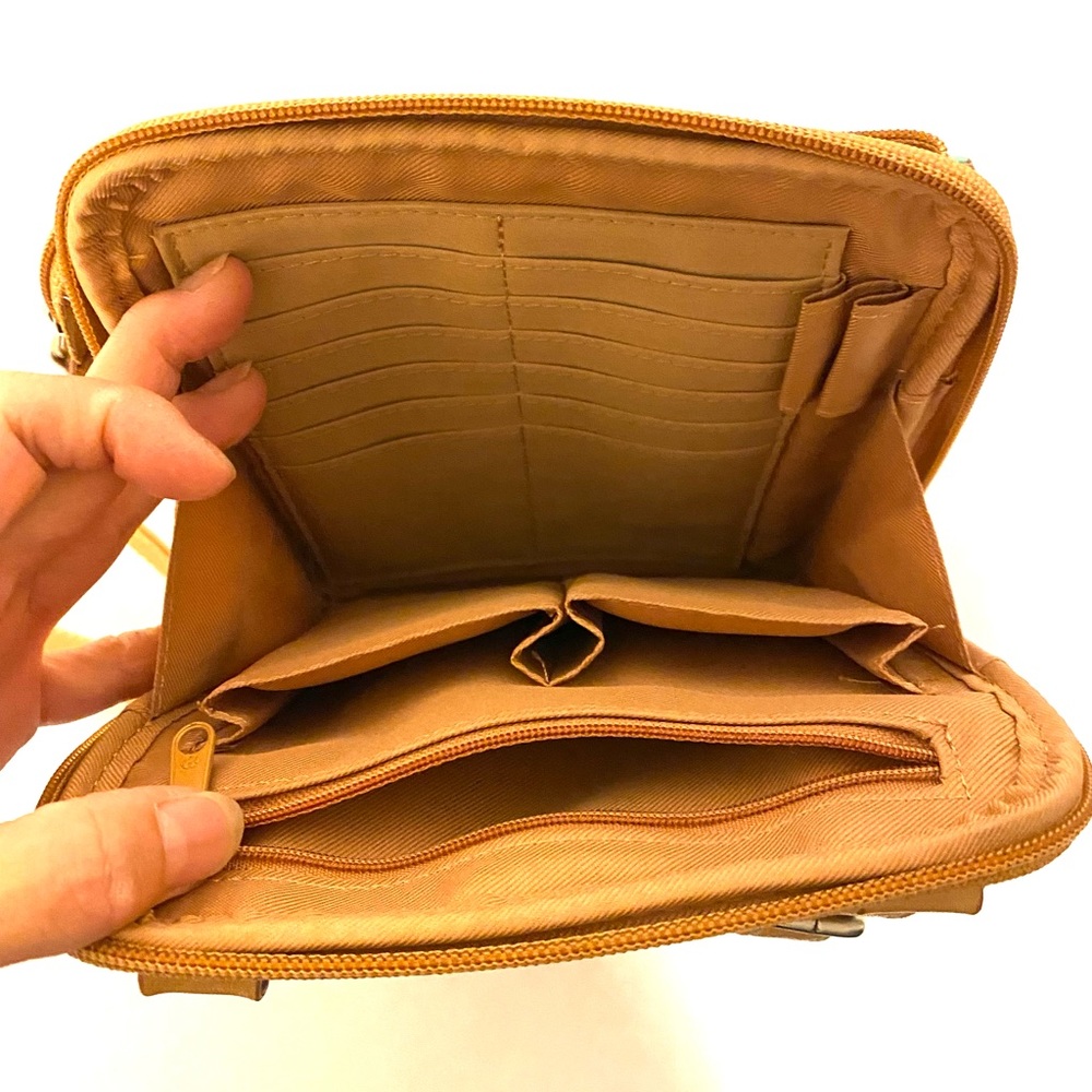 Fossil Wallet Crossbody Bag - Picture 8 of 11